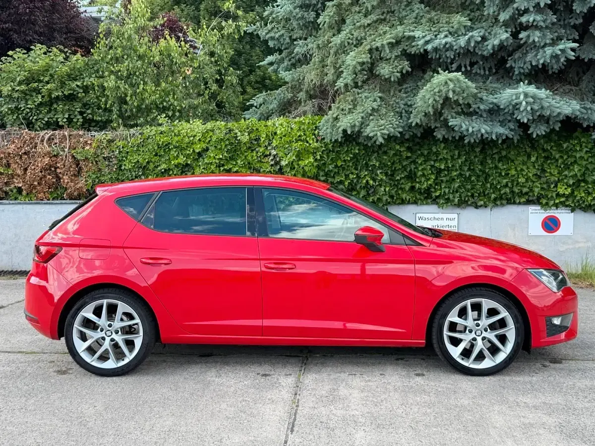Gebraucht Seat Leon FR 122 PS (89 kW) 2013 Rot Limousine