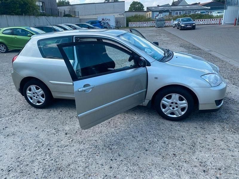 Grau Gebraucht 2004 Toyota Corolla Limousine | 2.350 € (Fairer Preis) - Bild 1/4