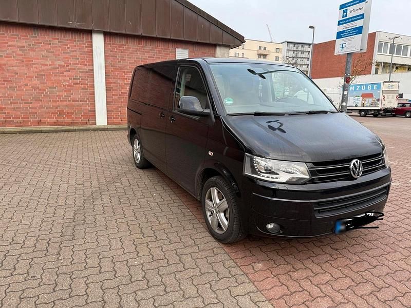 Używany VW T5 140 KM (102 kW) 2015 Czarny Van