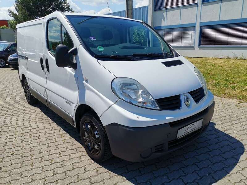 Weiss casablanca Gebraucht 2011 Renault Trafic Van | 6.399 € (Superpreis) - Bild 1/4