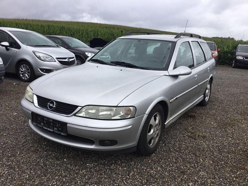 Grau Gebraucht 1999 Opel Vectra Sport Kombi | 1.350 € (Superpreis) - Bild 1/4