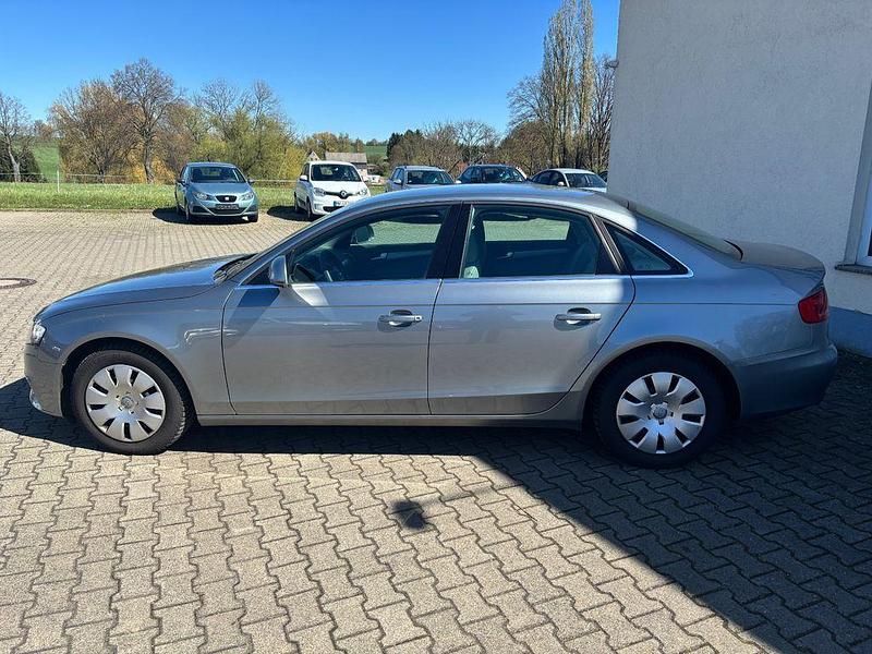 Gebraucht Audi A4 Ambiente 160 PS (117 kW) 2009 Grau Limousine