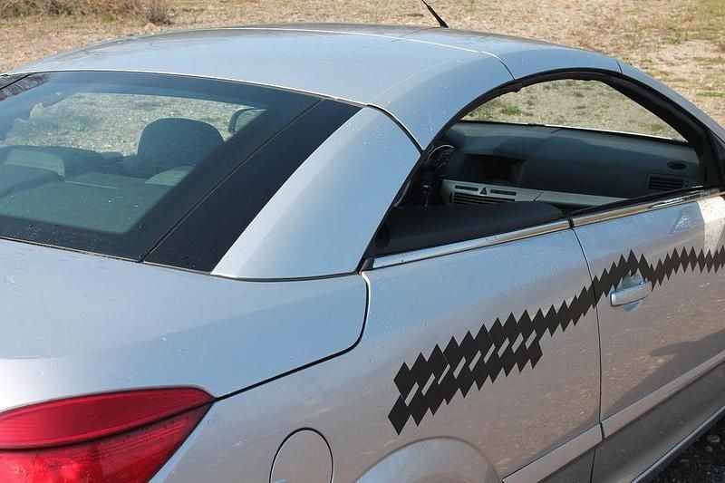 Gebraucht Opel Astra Cabriolet Cosmo 105 PS (77 kW) 2007 Silber Cabrio