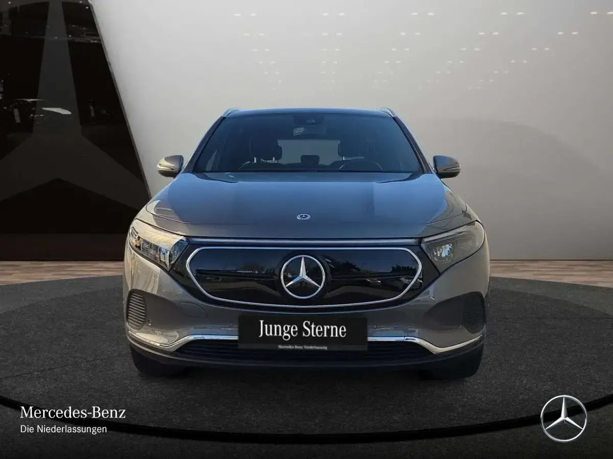 Gebraucht Mercedes EQA250 Progressive 139 kW (190 PS) 2023 Grau SUV