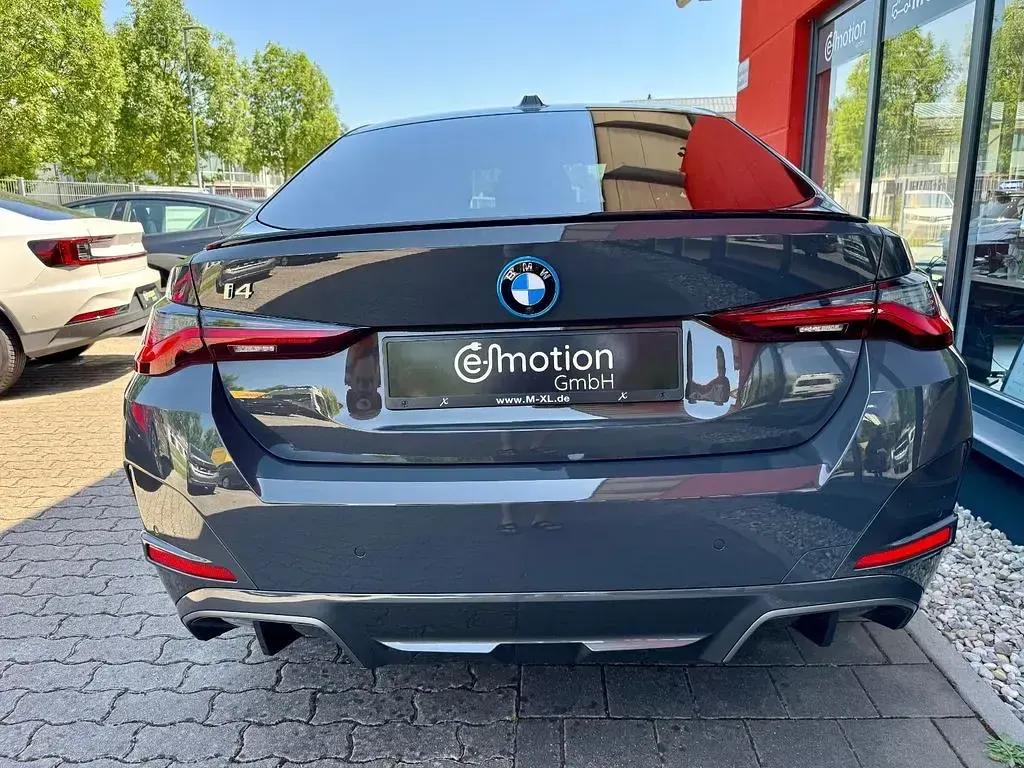 Gebraucht BMW i4 M Sport 250 kW (340 PS) 2024 Dravitgrau Limousine
