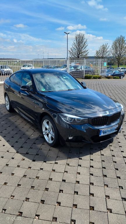 Schwarz Gebraucht 2016 BMW 320 Gran Turismo Shadowline Limousine | 15.250 € (Fairer Preis) - Bild 1/4