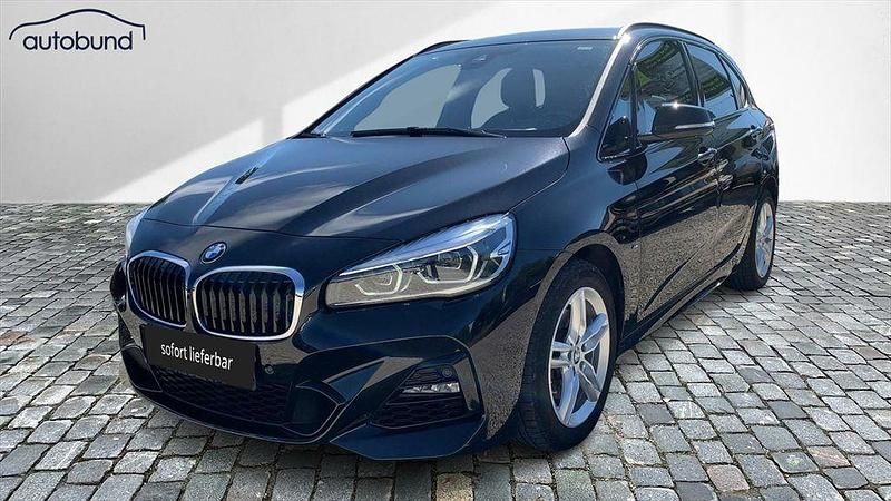 Schwarz Gebraucht 2019 BMW 220 Active Tourer Sport Line Van / Kleinbus | 24.970 € (Etwas zu teuer) - Bild 1/4