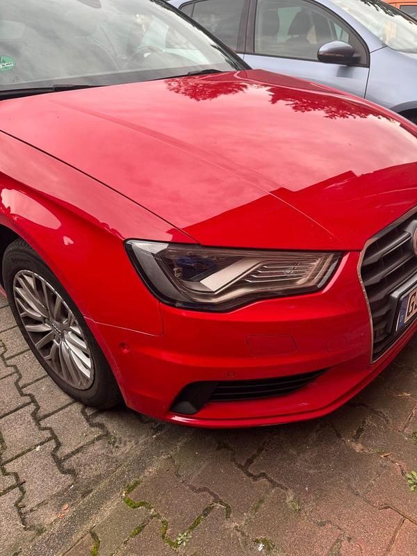 Gebraucht Audi Cabriolet Ambiente 150 PS (110 kW) 2014 Rot Cabrio