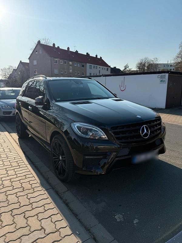 Gebraucht Mercedes ML250 204 PS (150 kW) 2013 Schwarz SUV