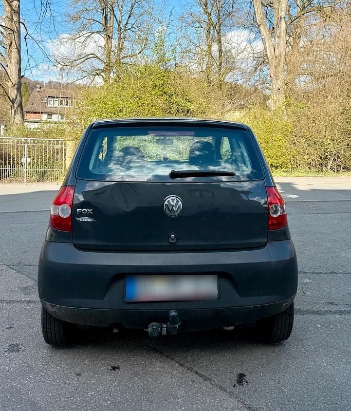 Gebraucht VW Fox 55 PS (40 kW) 2006 Grau Kleinwagen