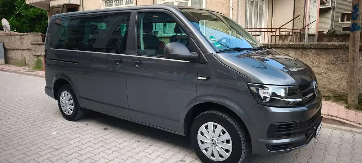 Gebraucht VW Multivan Freestyle 150 PS (110 kW) 2016 Grau Van / Kleinbus