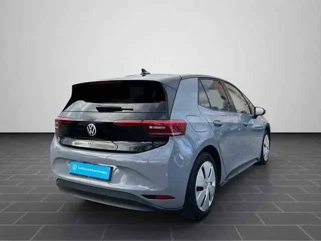 Gebraucht VW ID.3 Pro Performance 150 kW (204 PS) 2023 Mondsteingrau schwarz Kleinwagen