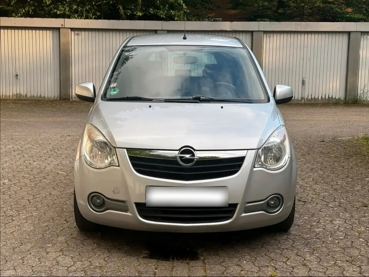 Gebraucht Opel Agila 86 PS (63 kW) 2009 Silber Kleinwagen