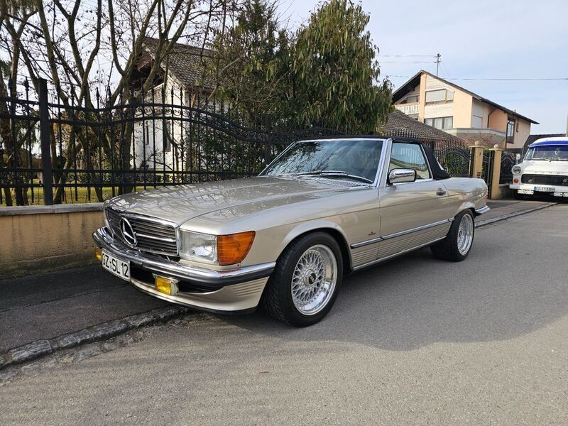 Silber Gebraucht 1986 Mercedes SL300 Cabrio | 40.999 € - Bild 1/4