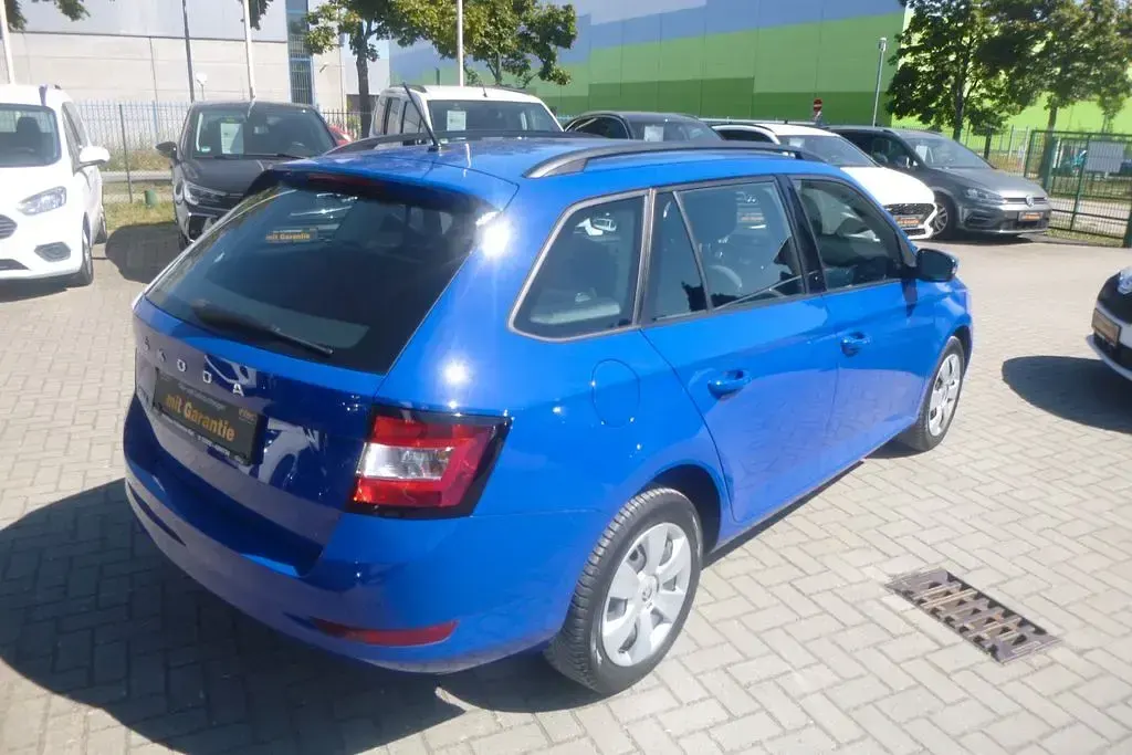 Gebraucht Skoda Fabia Ambition 60 PS (44 kW) 2022 Blau Kleinwagen