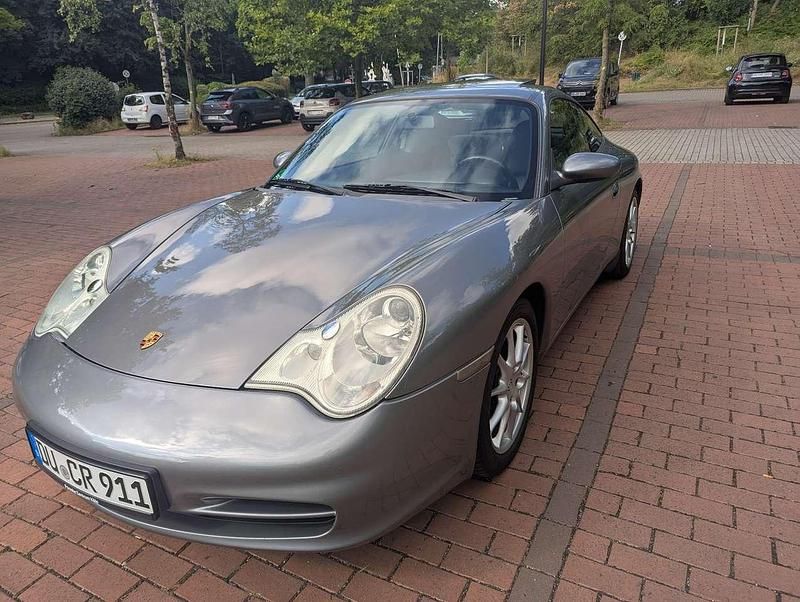 Grau Gebraucht 2002 Porsche 911 Carrera Coupé | 27.299 € (Fairer Preis) - Bild 1/4