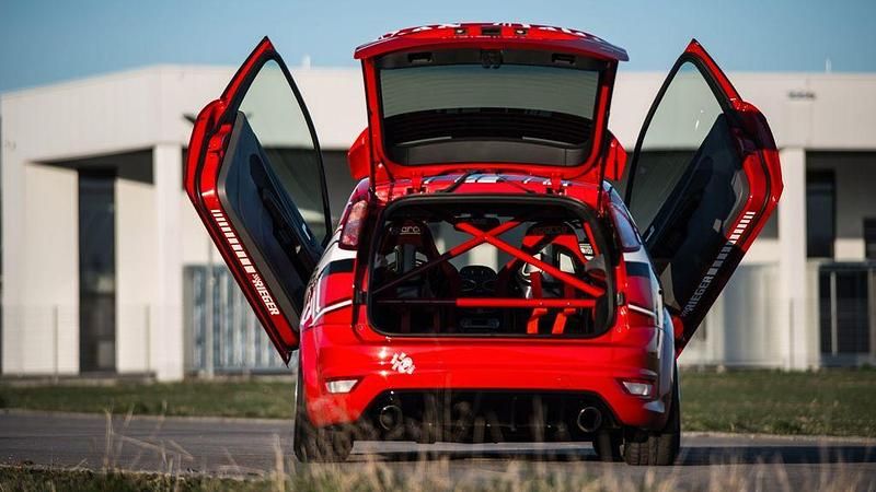 Gebraucht Ford Focus ST 302 PS (222 kW) 2008 Rot Limousine