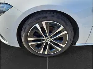 Gebraucht Mercedes CLA200 150 PS (110 kW) 2024 Silber (mondstein silber) Coupé