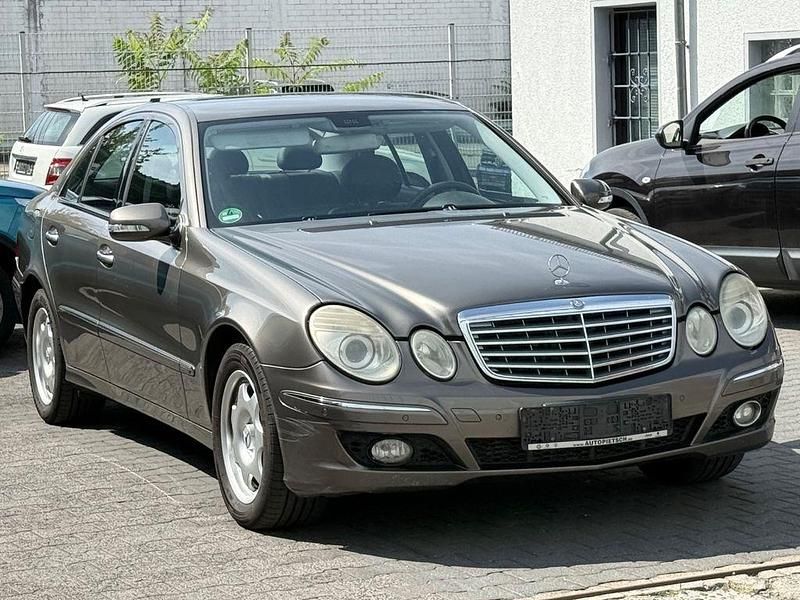 Gebraucht Mercedes E280 Elegance 190 PS (139 kW) 2007 Braun Limousine