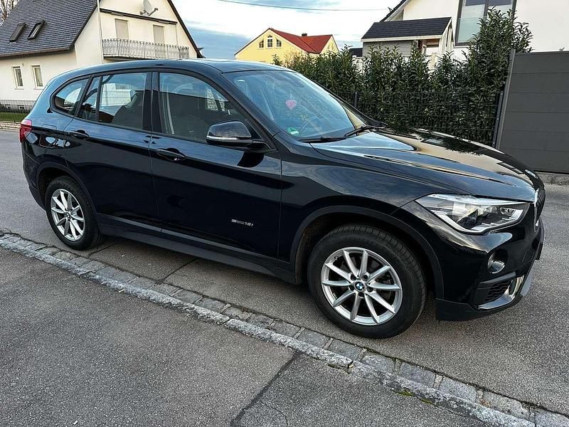 Gebraucht BMW X1 Advantage 140 PS (102 kW) 2017 Schwarz SUV