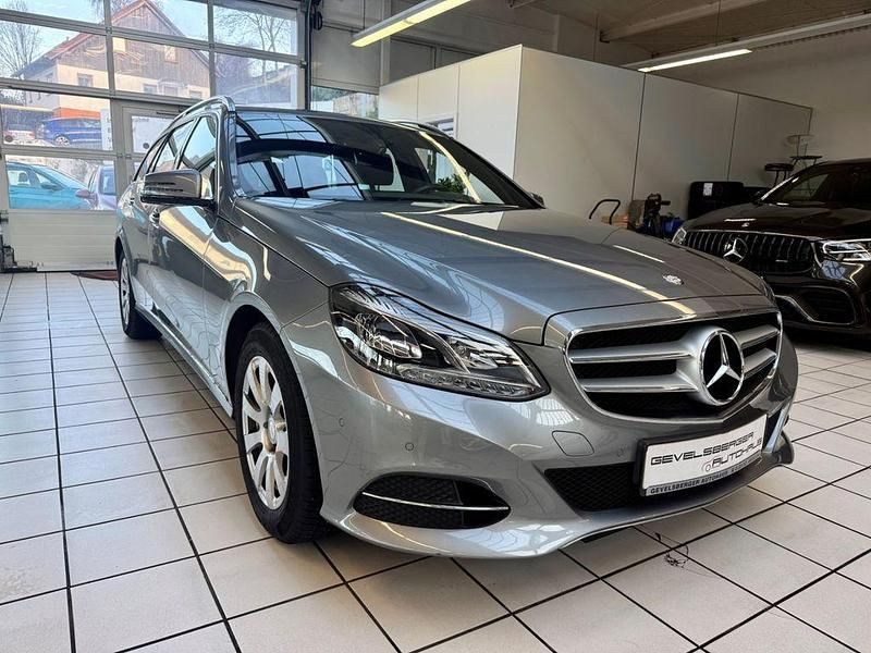 Gebraucht Mercedes E200 136 PS (100 kW) 2014 Palladiumsilber Kombi