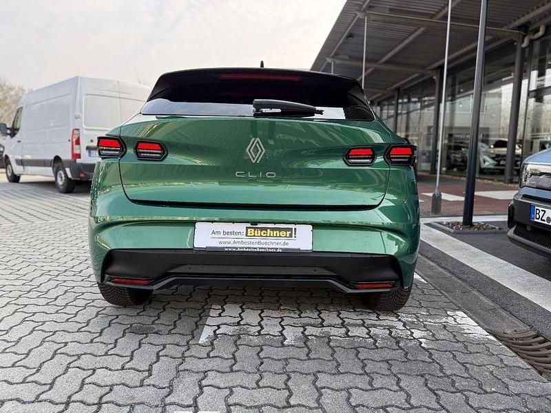 Neu Renault Clio V Techno 114 PS (83 kW) 2026 Grün Limousine