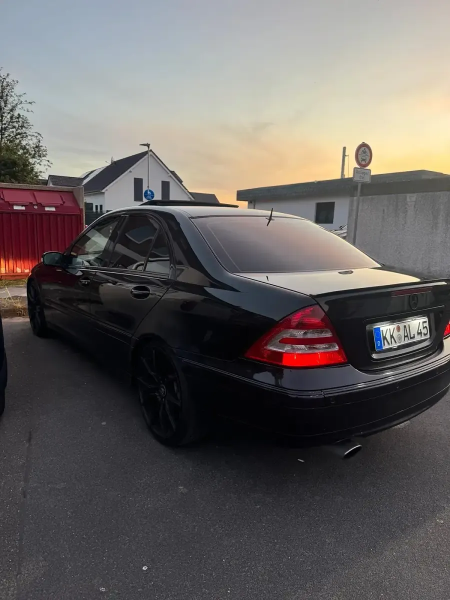Gebraucht Mercedes C350 Sport 306 PS (225 kW) 2005 Schwarz Limousine