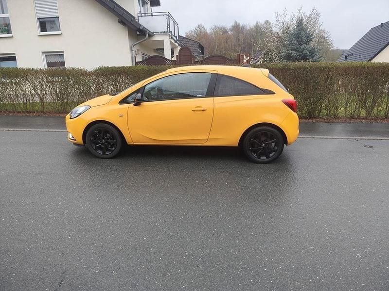 Gebraucht Opel Corsa Edition 90 PS (66 kW) 2017 Gelb Kleinwagen