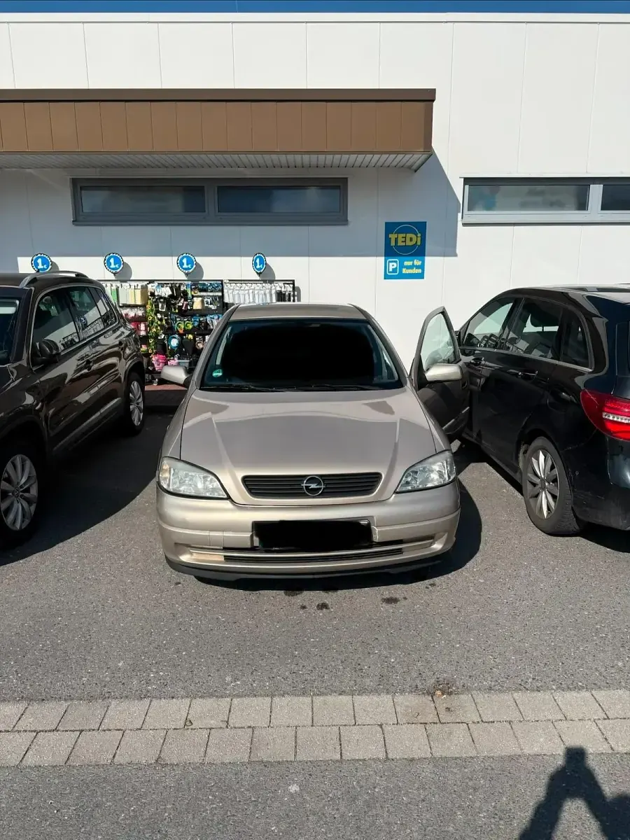 Usata Opel Astra 100 CV (73 kW) 2000 Berlina