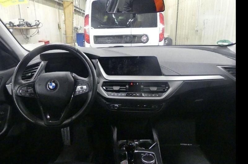 Gebraucht BMW 116 116 PS (85 kW) 2022 Schwarz Kleinwagen