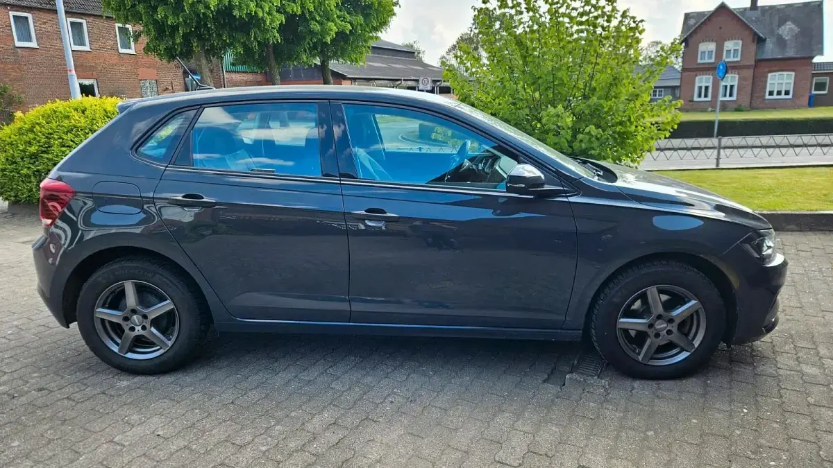 Gebraucht VW Polo Highline 95 PS (69 kW) 2019 Grau Kleinwagen