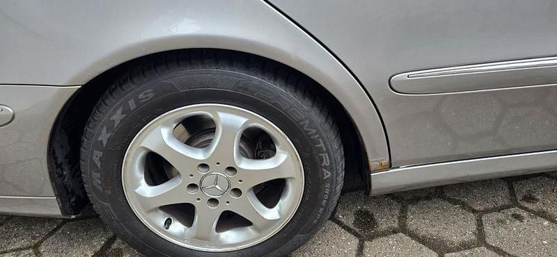 Gebraucht Mercedes E320 Elegance 224 PS (164 kW) 2003 Grau Limousine