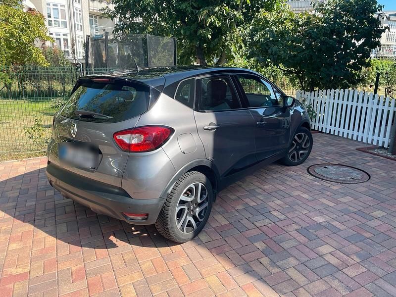 Grau Gebraucht 2014 Renault Captur SUV | 7.800 € (Guter Preis) - Bild 1/4