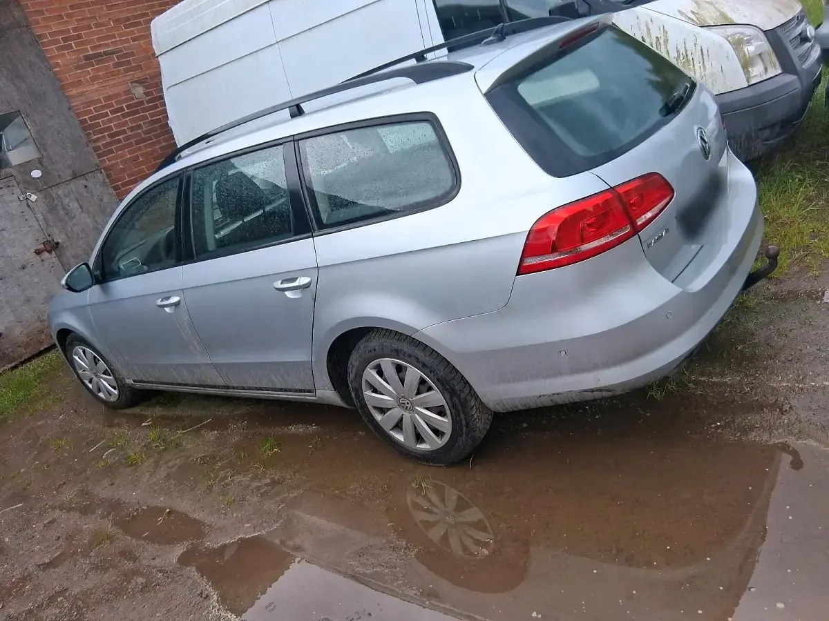 Usata VW Passat 140 CV (102 kW) 2011 Argento Station wagon