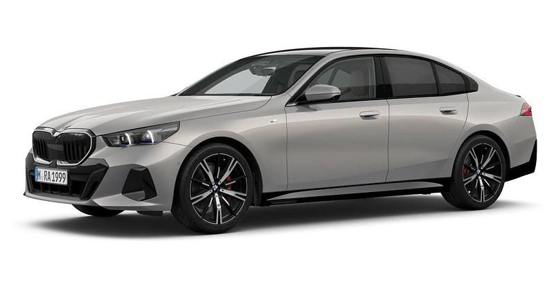 Grau Gebraucht 2025 BMW 520 Comfort Edition Limousine | 63.789 € (Teuer) - Bild 1/4