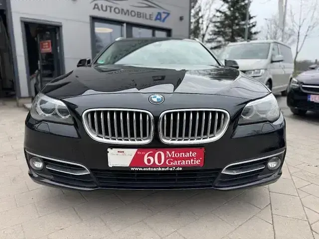 Gebraucht BMW 520 Sport Line 184 PS (135 kW) 2013 Schwarz Kombi