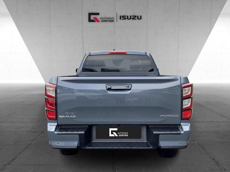 Neu Isuzu D-Max 163 PS (119 kW) 2026 Grau Pickup