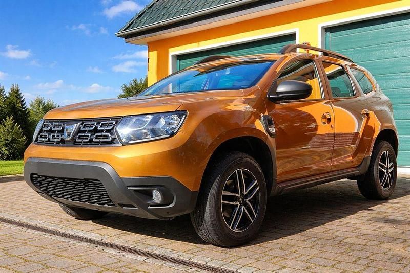 Gebraucht Dacia Duster Comfort 114 PS (83 kW) 2018 Orange SUV