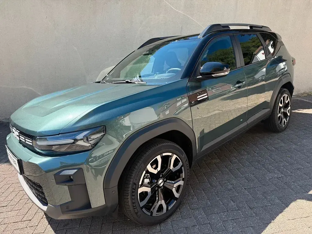 Neu Dacia Bigster Journey 154 PS (113 kW) 2026 Grün SUV