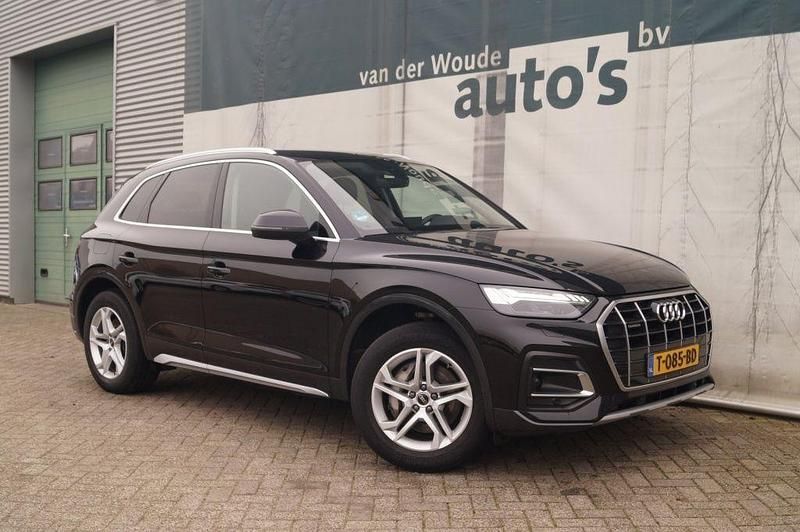 Second-hand Audi Q5 Advanced 266 CP (195 kW) 2023 Negru SUV