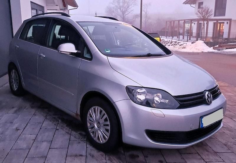 Gebraucht VW Golf Plus Cross Trendline 105 PS (77 kW) 2010 Silber Van / Kleinbus