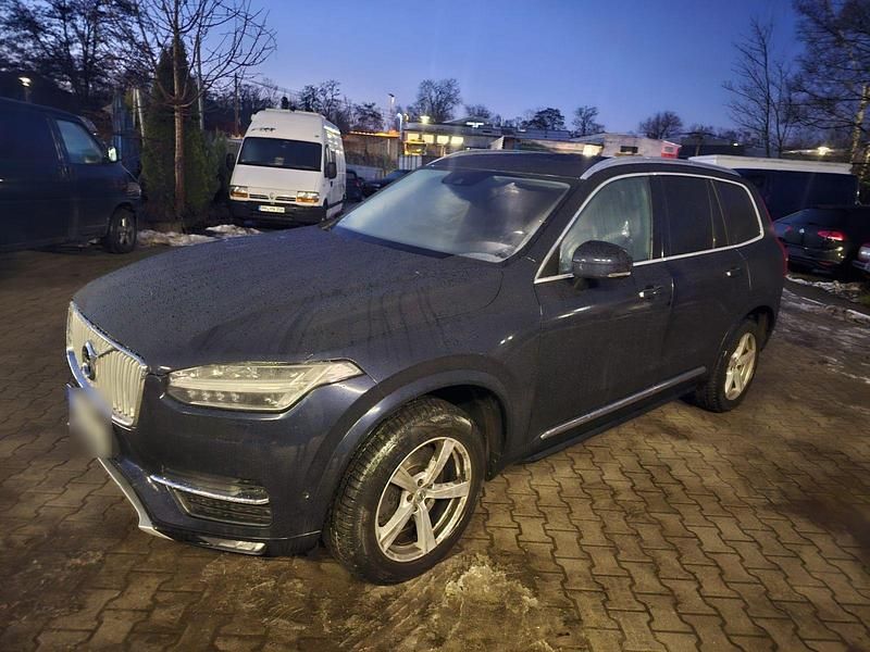 Usado Volvo XC90 224 HP (164 kW) 2015 Preto SUV