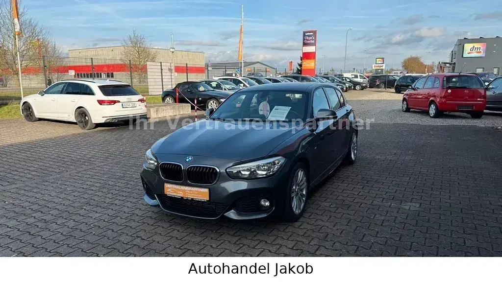 Gebraucht BMW 118 M Sport 136 PS (100 kW) 2017 Mineralgrau metallic Limousine