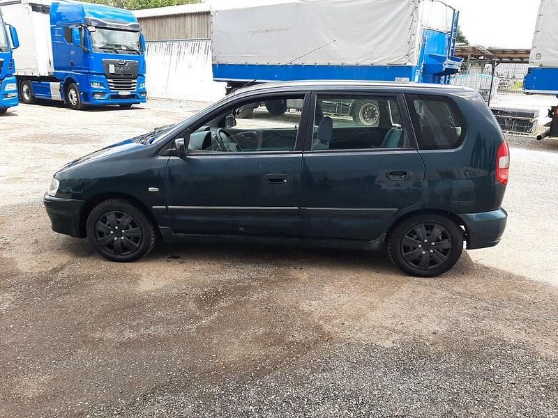 Gebraucht Mitsubishi Space Star 82 PS (60 kW) 2002 Grün Van / Kleinbus