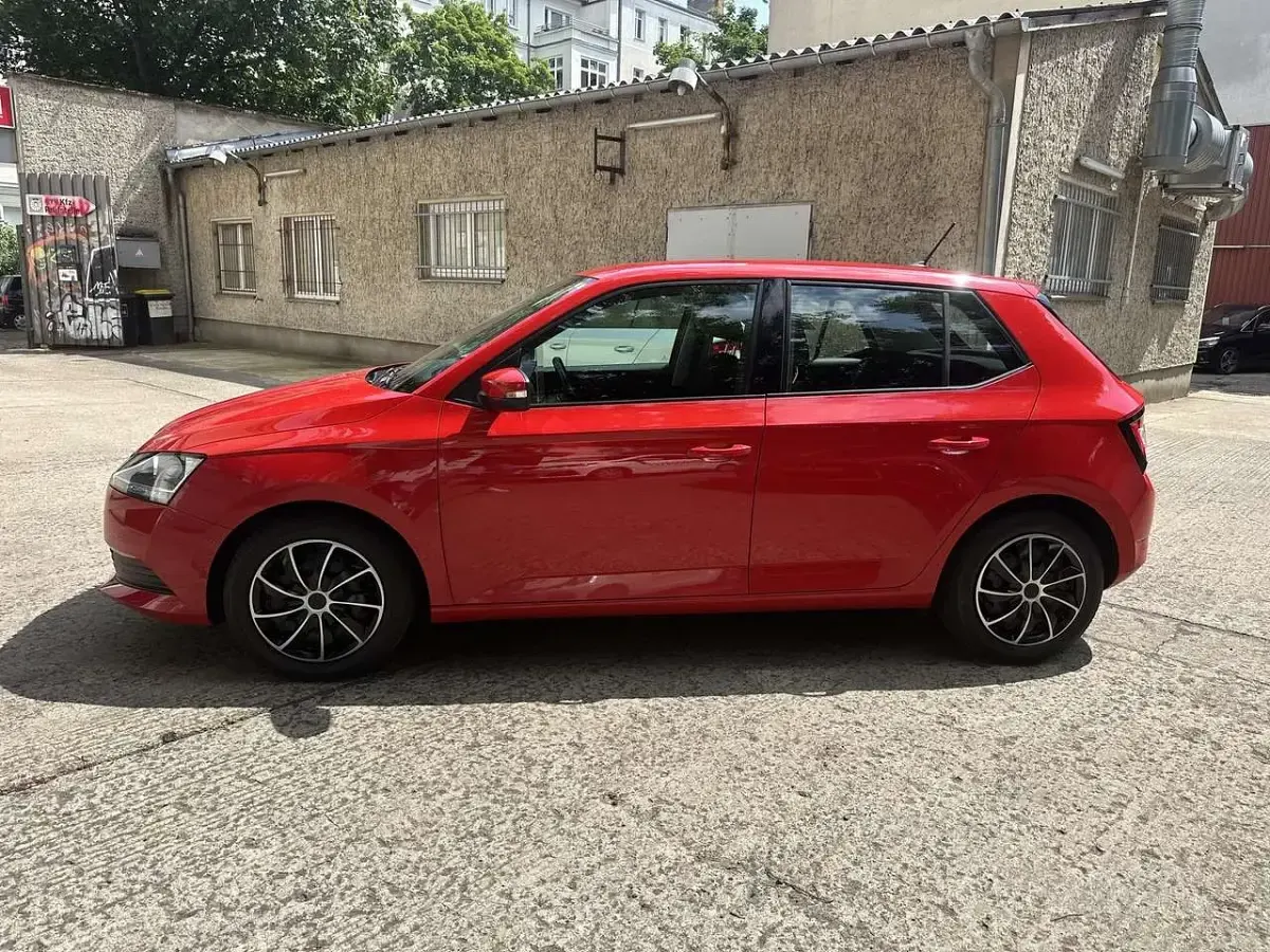 Gebraucht Skoda Fabia Ambition 60 PS (44 kW) 2021 Rot Kleinwagen