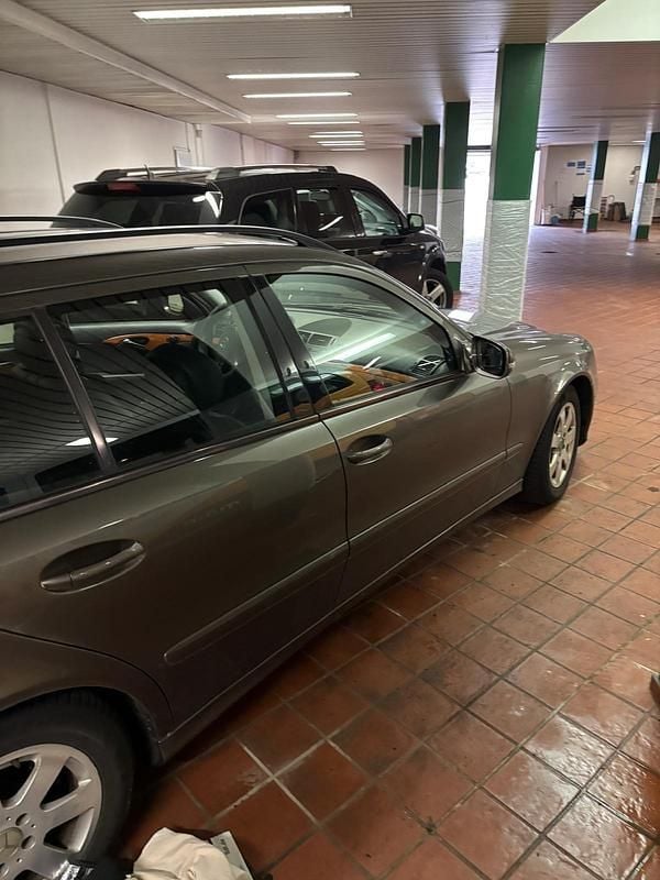 Gebraucht Mercedes E220 170 PS (125 kW) 2008 Andere farben Kombi