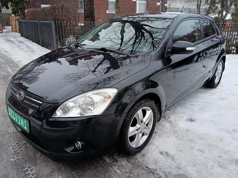 Gebraucht Kia ProCeed 116 PS (85 kW) 2011 Schwarz Kleinwagen