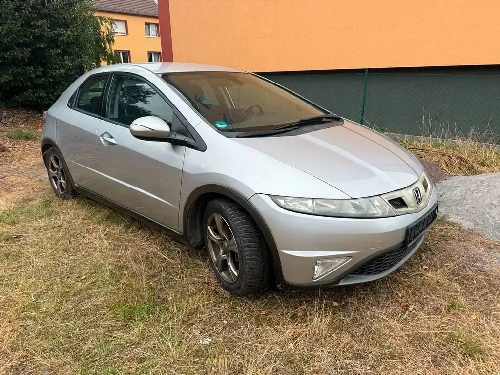 Gebraucht Honda Civic Comfort 140 PS (102 kW) 2009 Silber Limousine