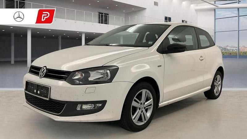 Weiß Gebraucht 2013 VW Polo Match Kleinwagen | 6.490 € (Fairer Preis) - Bild 1/4