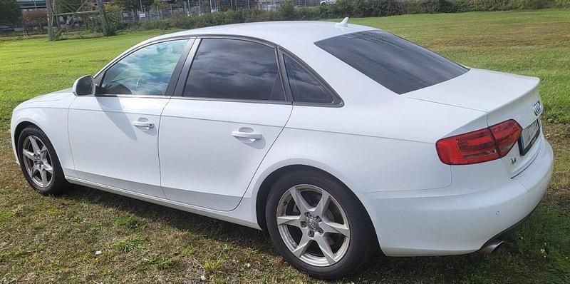 Gebraucht Audi A4 Ambiente 190 PS (139 kW) 2008 Weiß Limousine